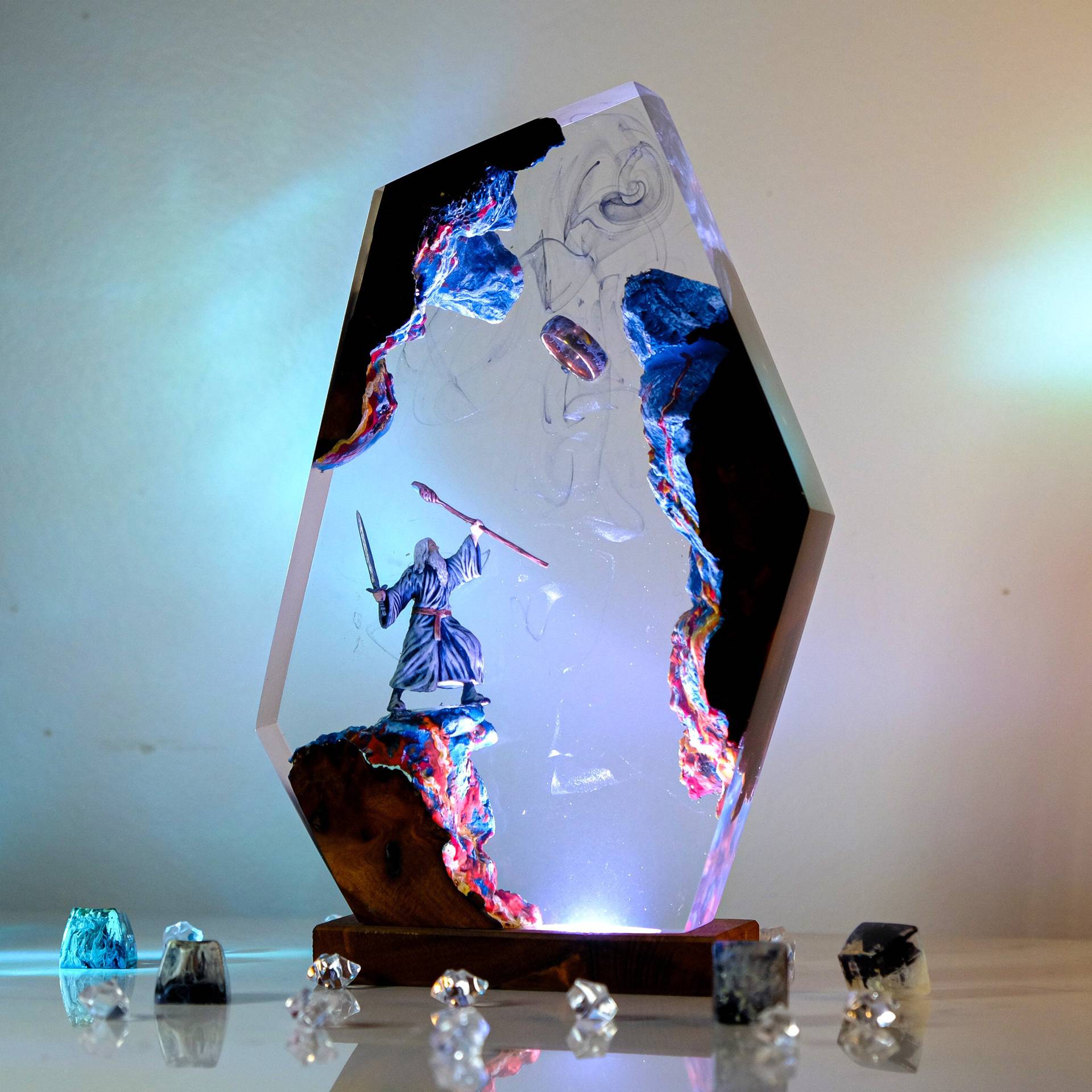 Movie Scence Figure Table Resi - đánh giá và giá Decor Lighting Table Lamps